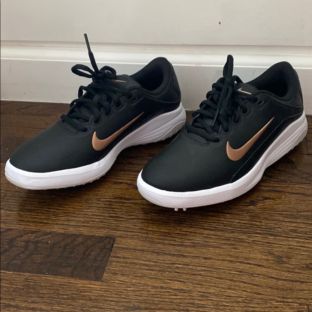 BRAND NEW Nike Women Golf Shoes